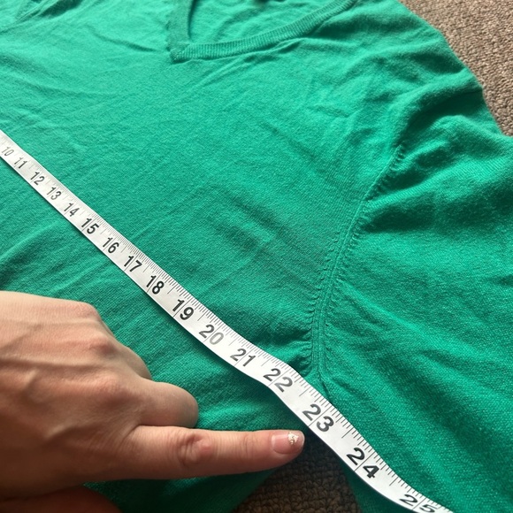 Retreat, size Large, Green V-Neck Sweater cotton and cashmere, super soft - Picture 8 of 10